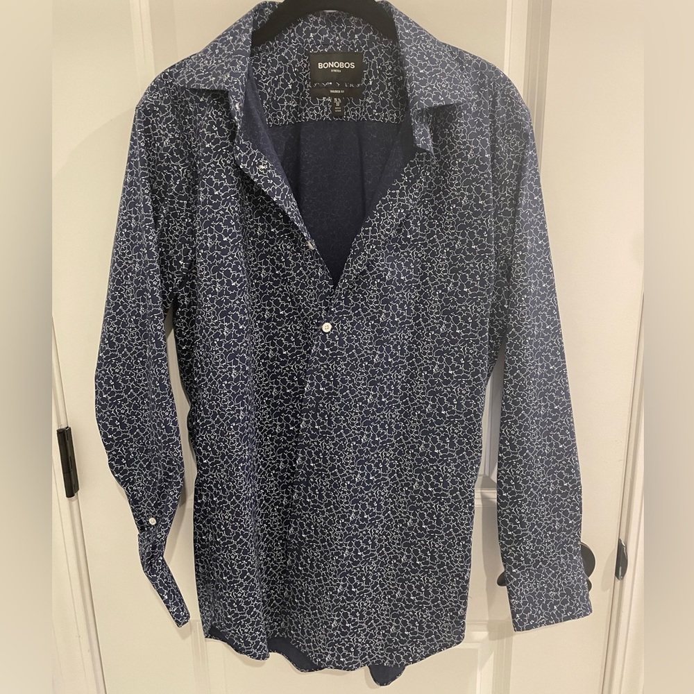 Bonobos mens button down dress shirt in navy/white floral. Size 15.5 / 32